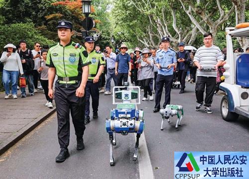 按住Ctrl键+鼠标滚轮缩放